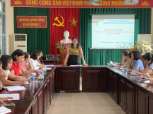 Đ/c Phạm Thị Linh - Bí thư chi bộ triển khai chuyên đề